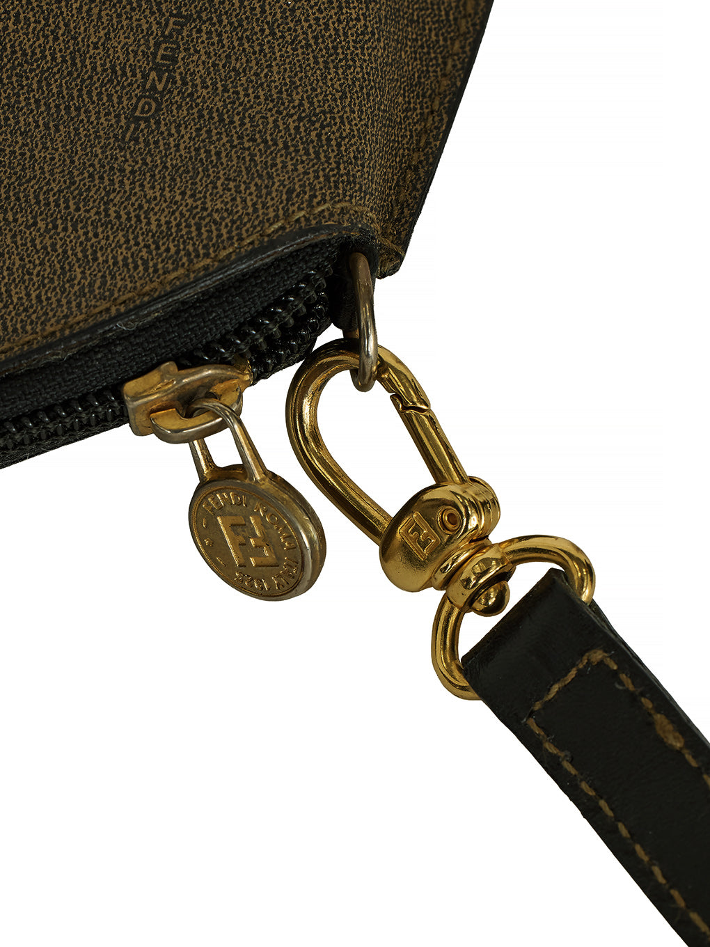 FENDI ズッカロゴショルダーバッグ
