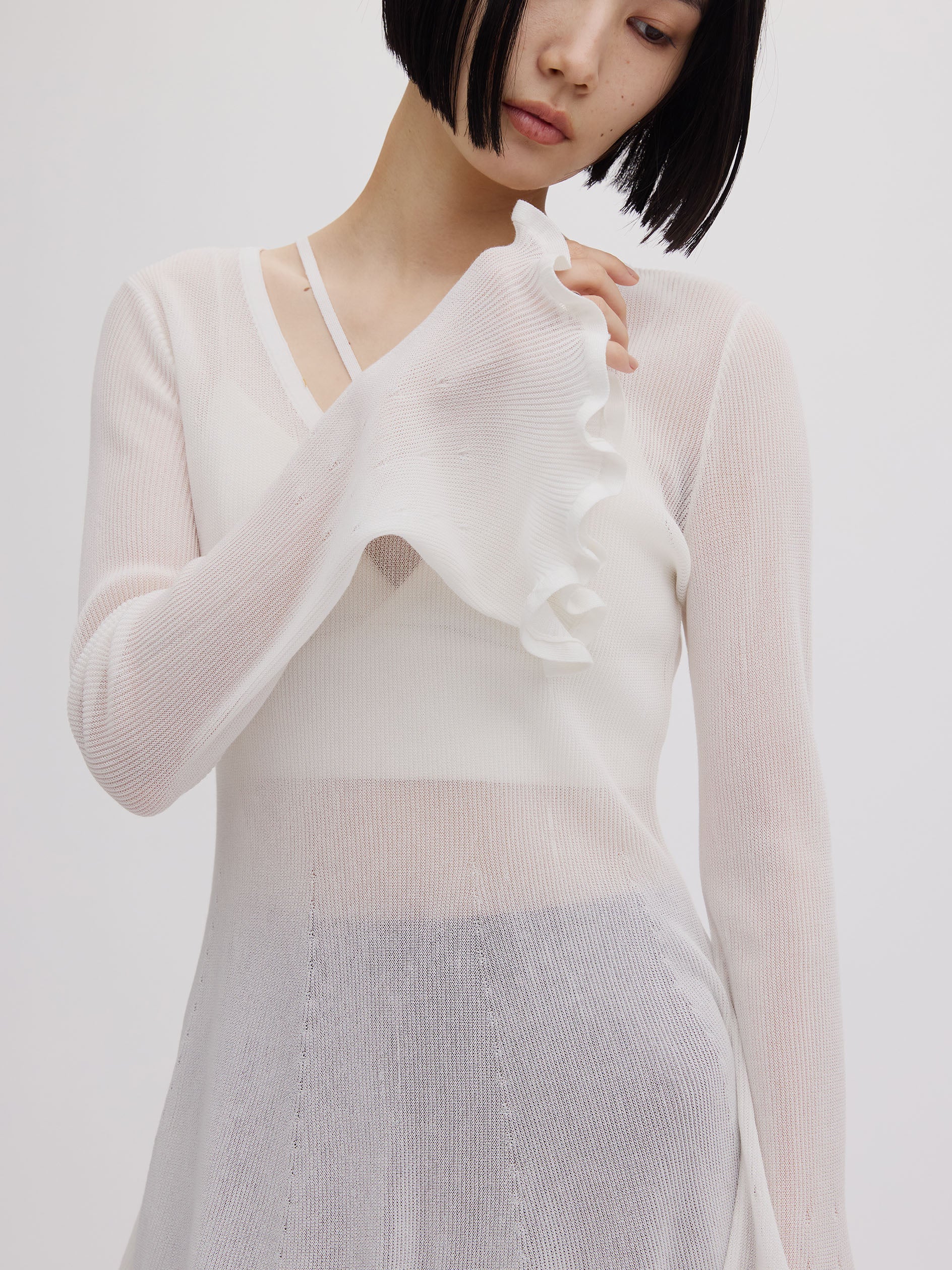 SHEER FRILL V NECK KNIT TOP