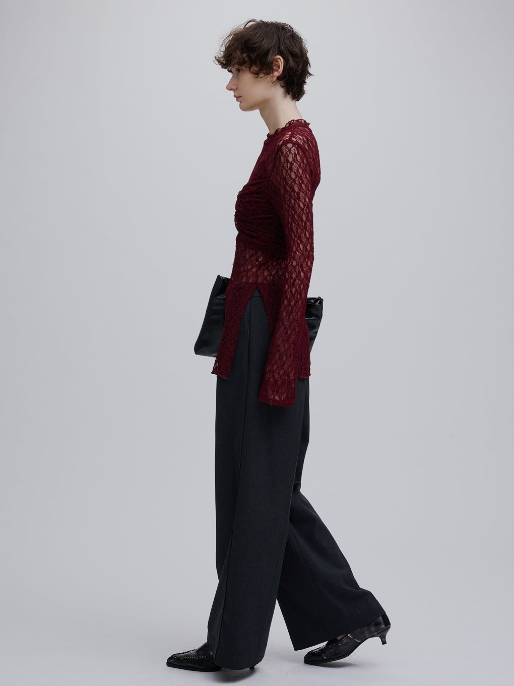 UND BARE LAYERED LIKE LACE TOP