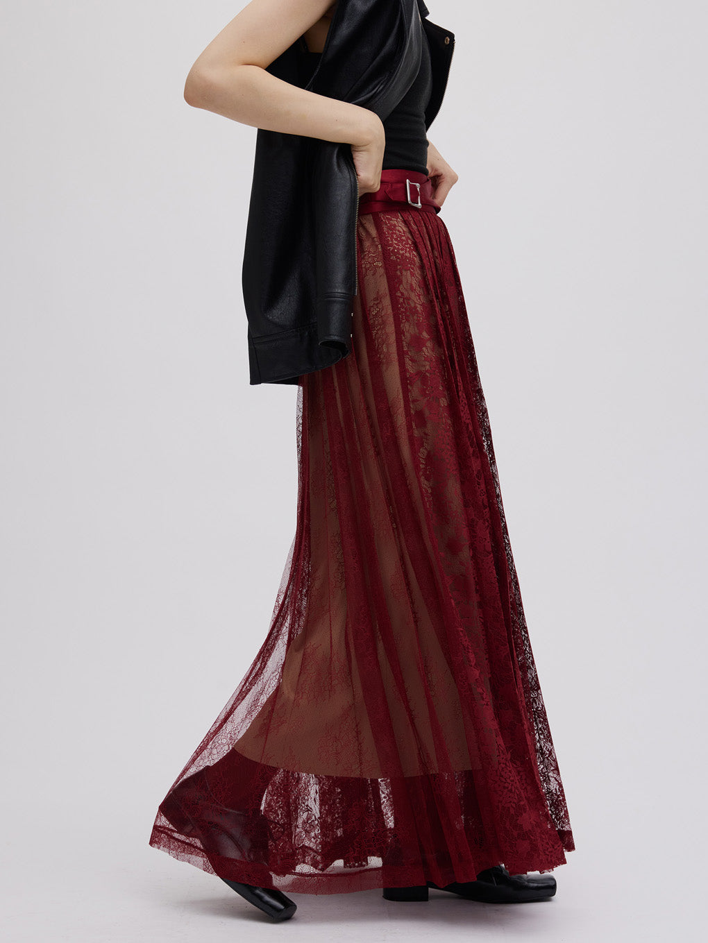 LAYERED LACE PLEATS SKIRT