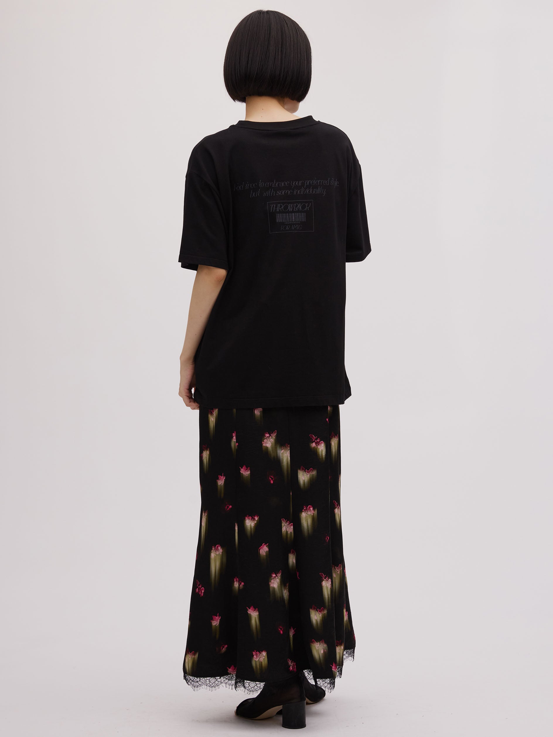 CLARA EMBROIDERY CONCEPT TEE