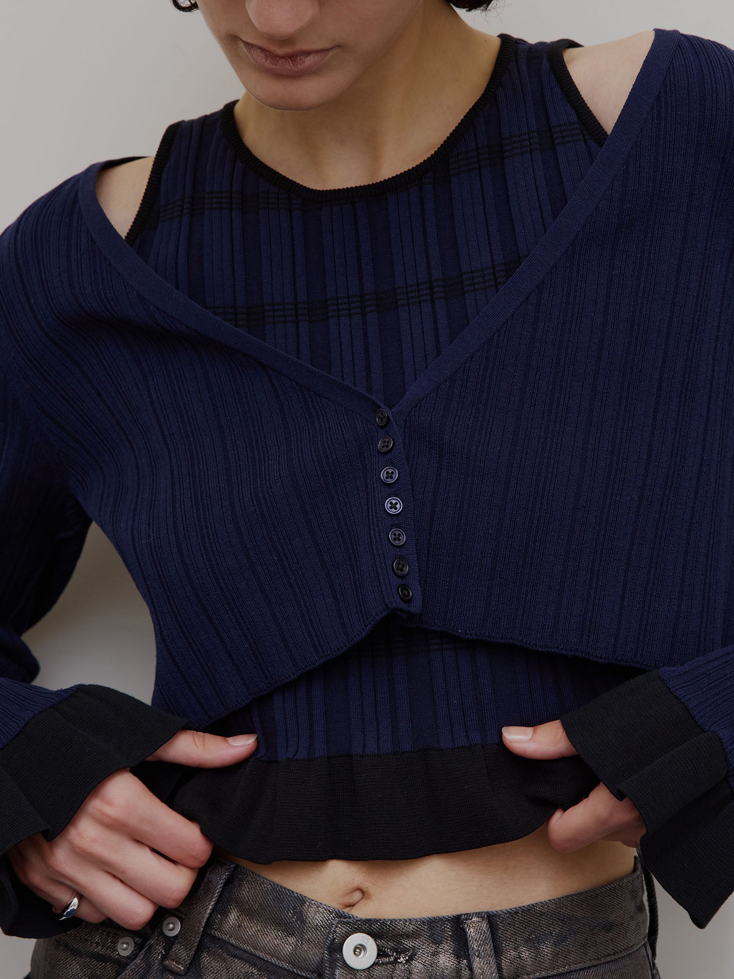 MEDI PURIPURI SHORT KNIT TOP