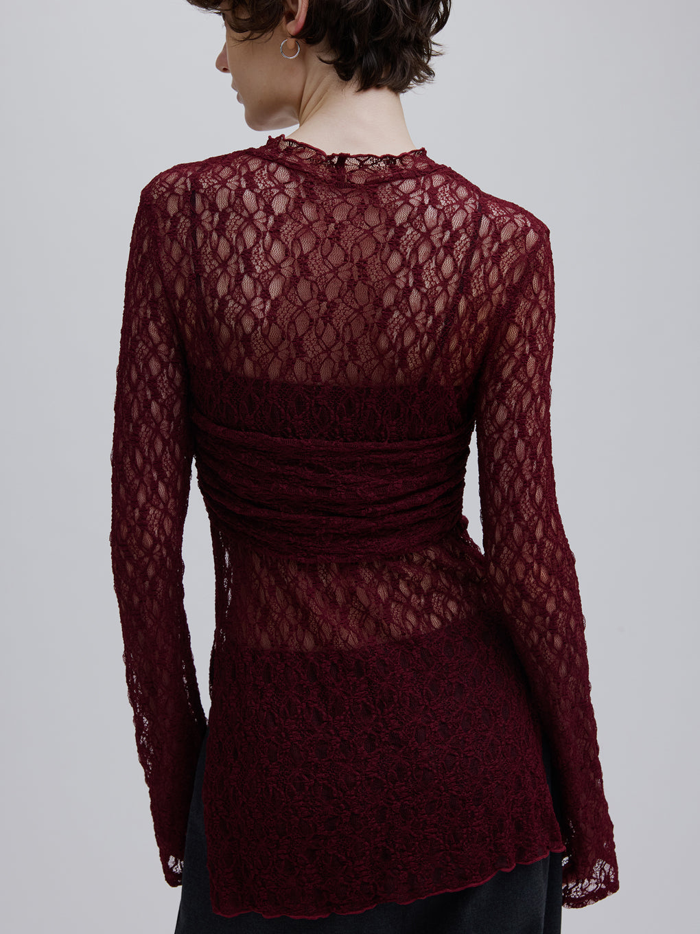 UND BARE LAYERED LIKE LACE TOP