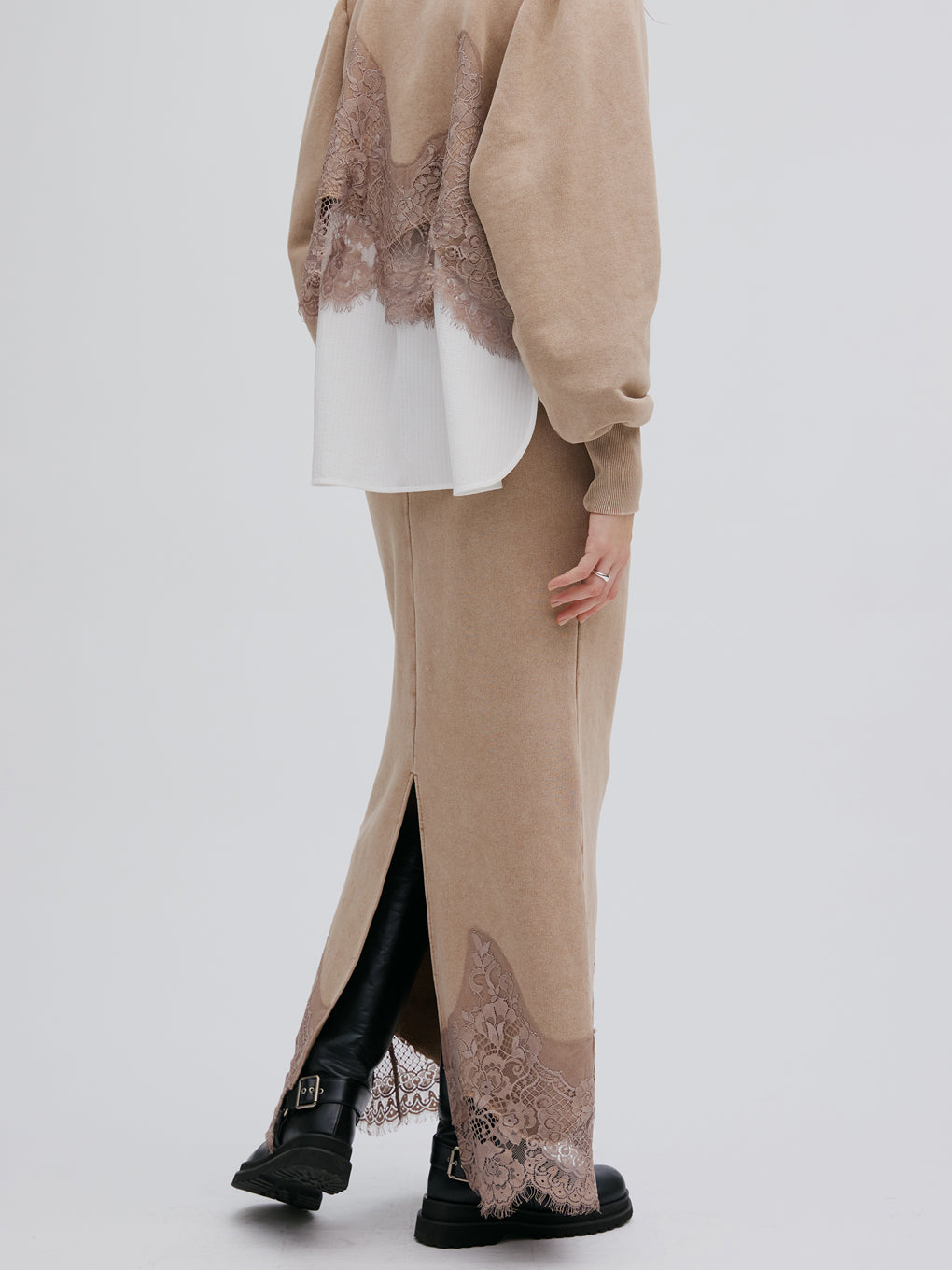 CHEMICAL OVERDYE LACE SWEAT SKIRT