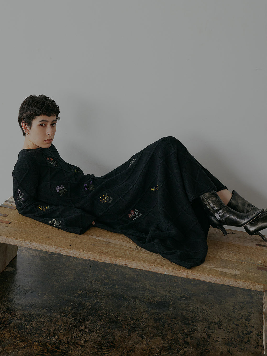 FLOWER EMBROIDERY DRESS 