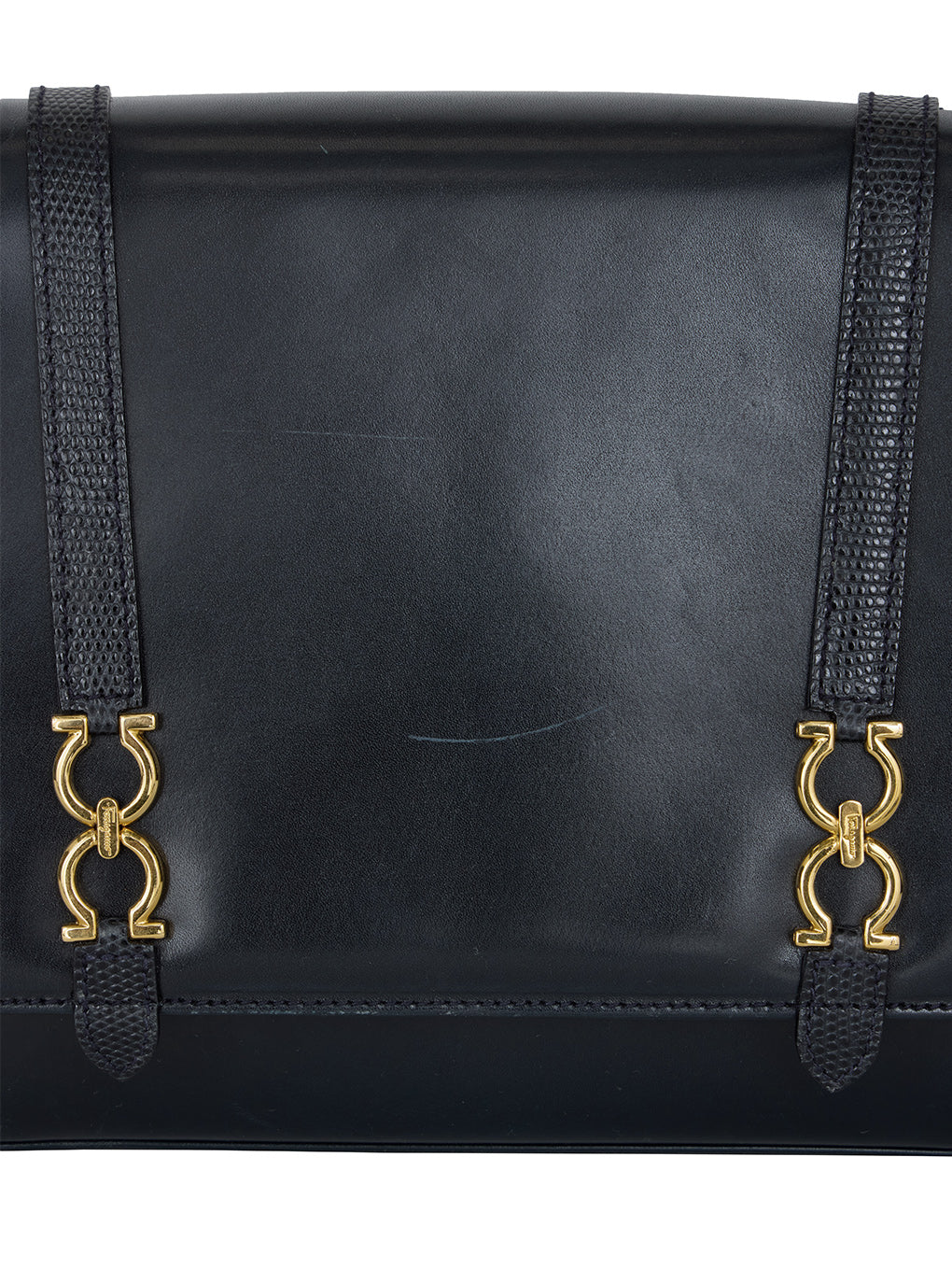 Ferragamo ガンチーニ金具ショルダーバッグ