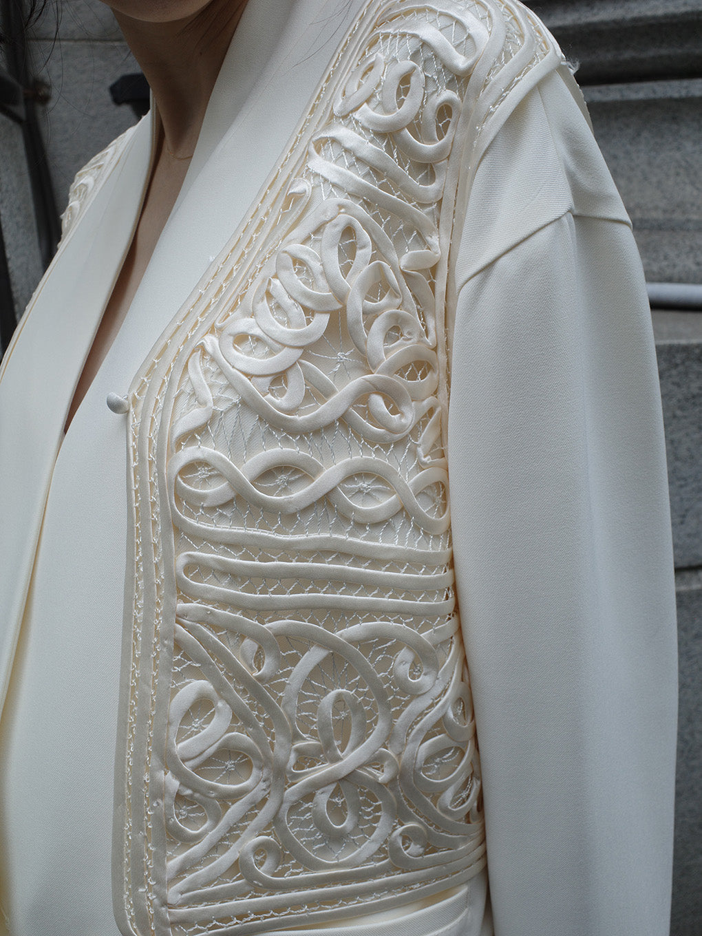 2WAY SATIN BATTEN LACE VEST