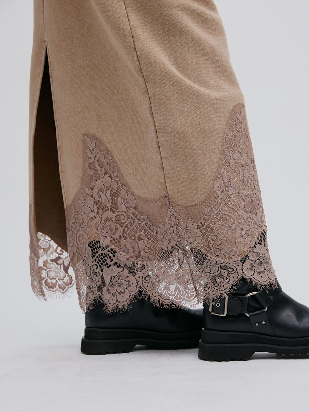 CHEMICAL OVERDYE LACE SWEAT SKIRT