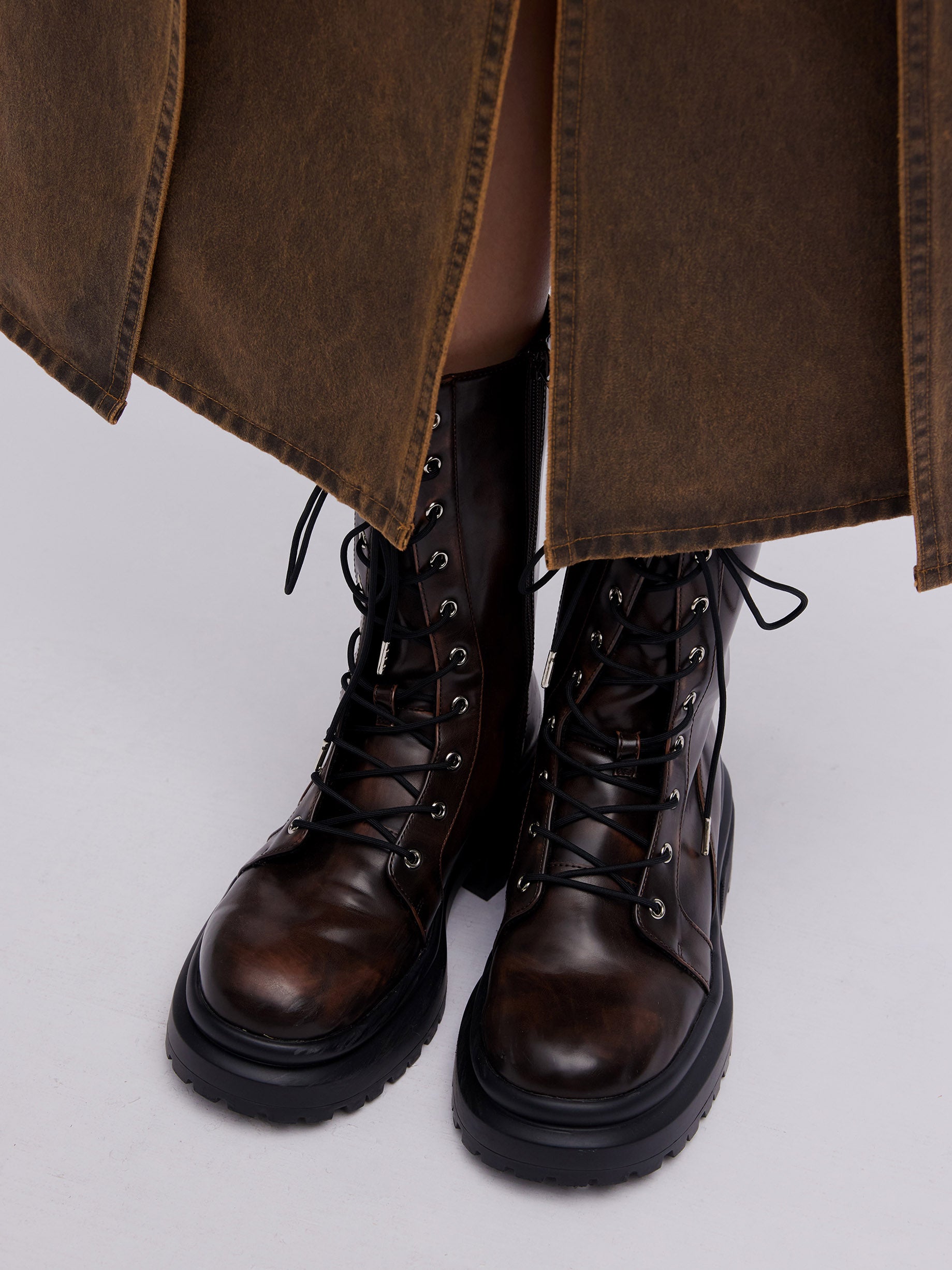 LACE UP TANK SOLE BOOTS