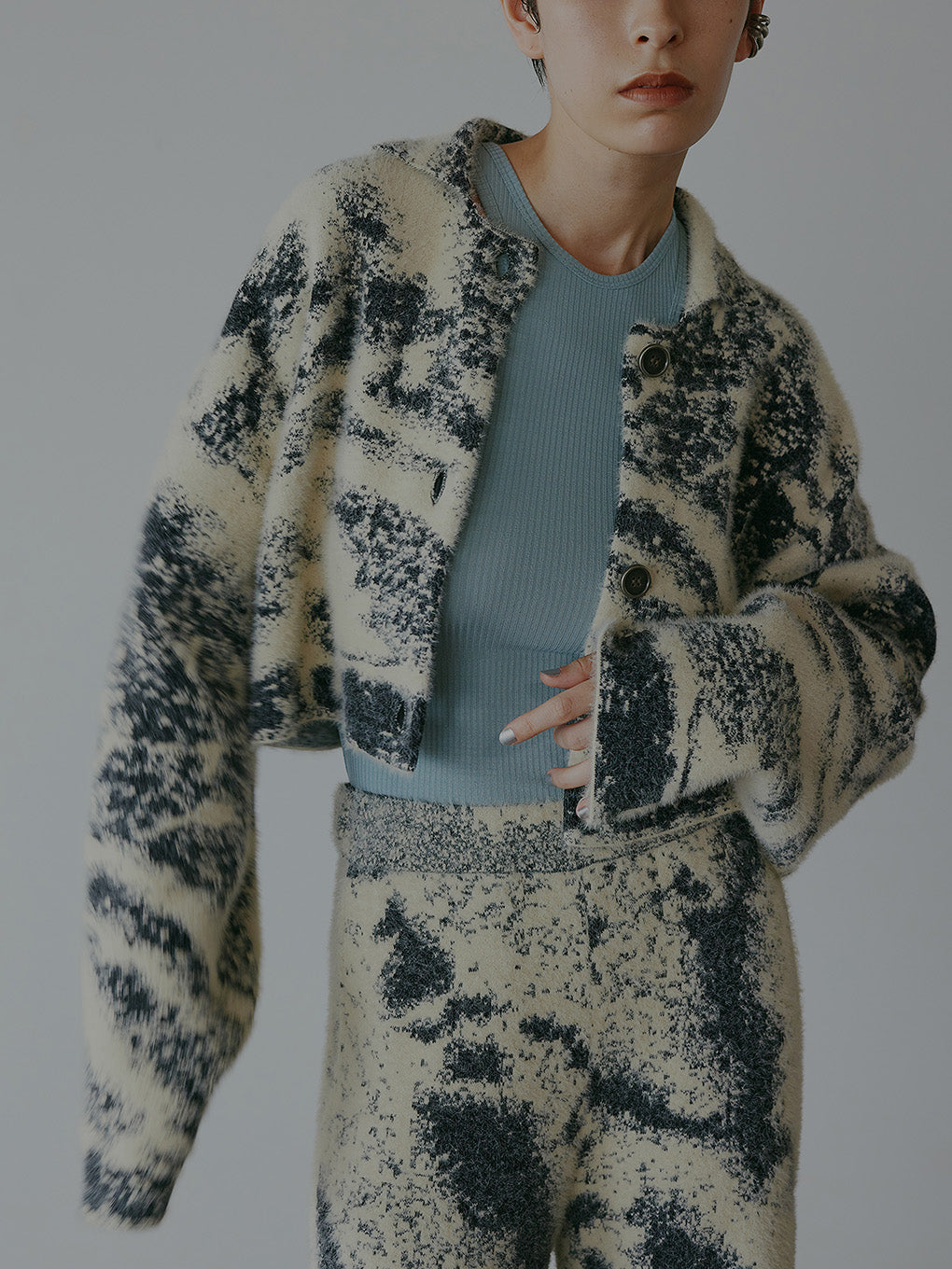 MIX ANIMAL SHORT KNIT TOP 