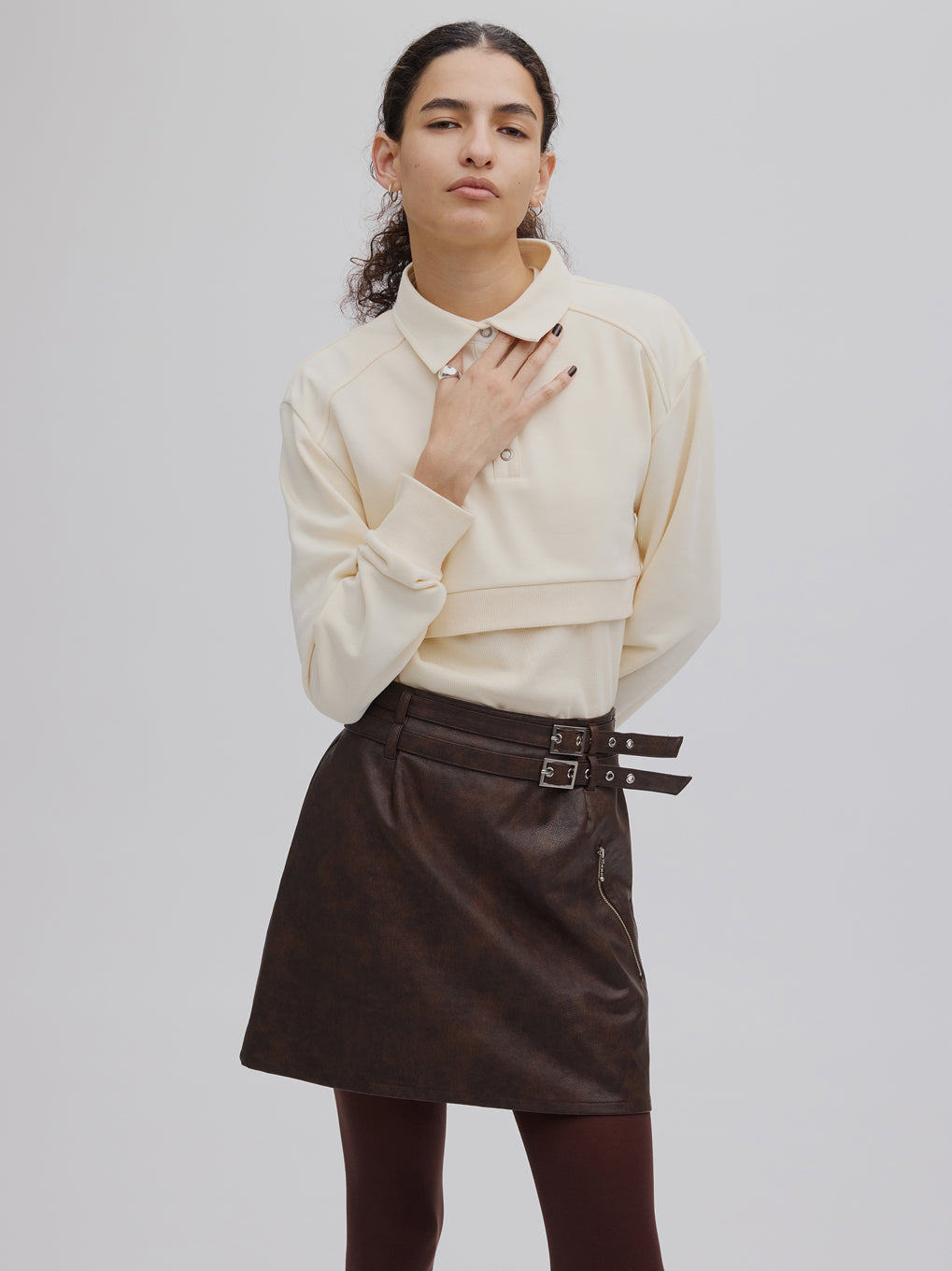 UND BOX SHOULDER CUT TOP