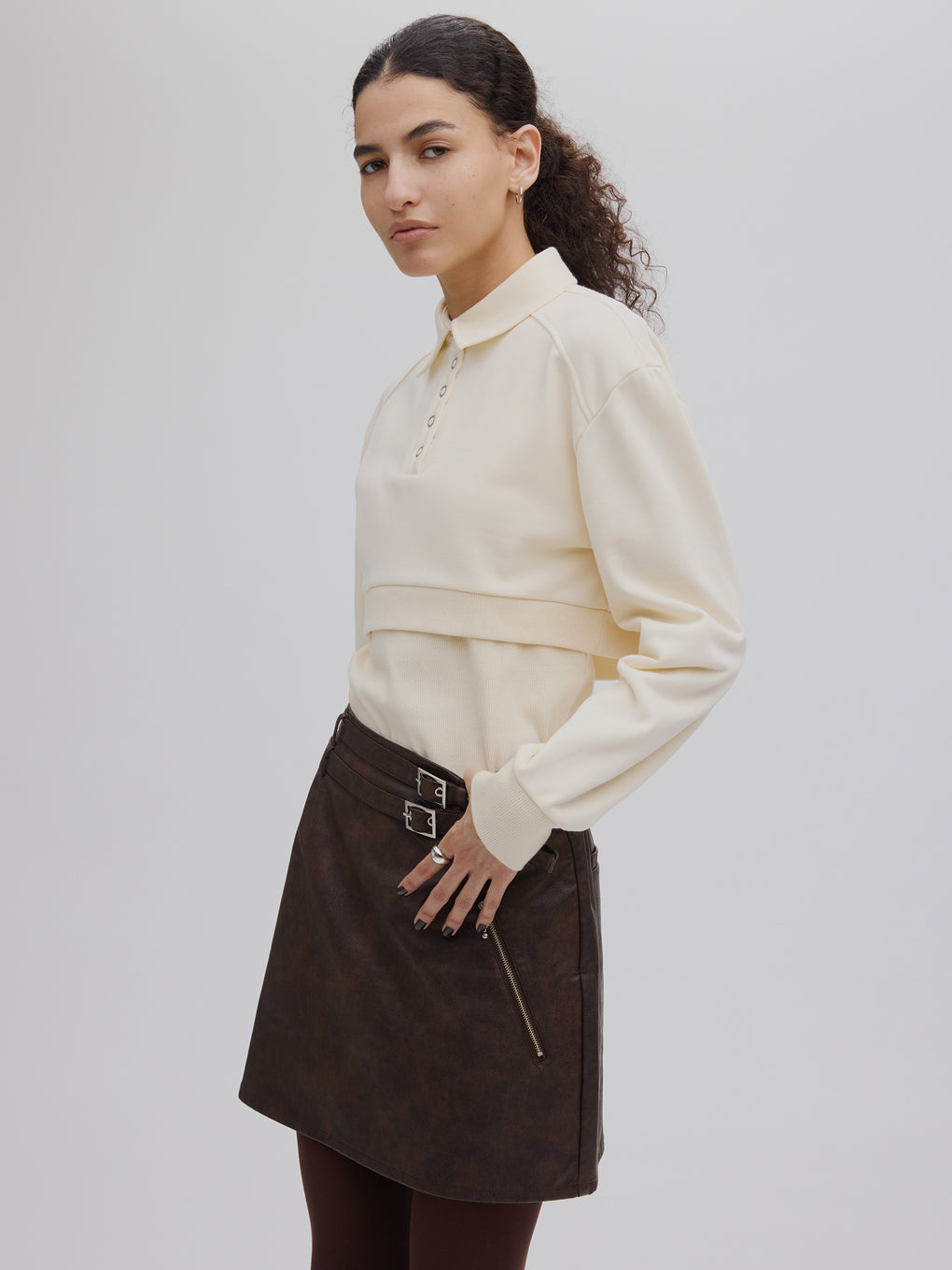 UND BOX SHOULDER CUT TOP