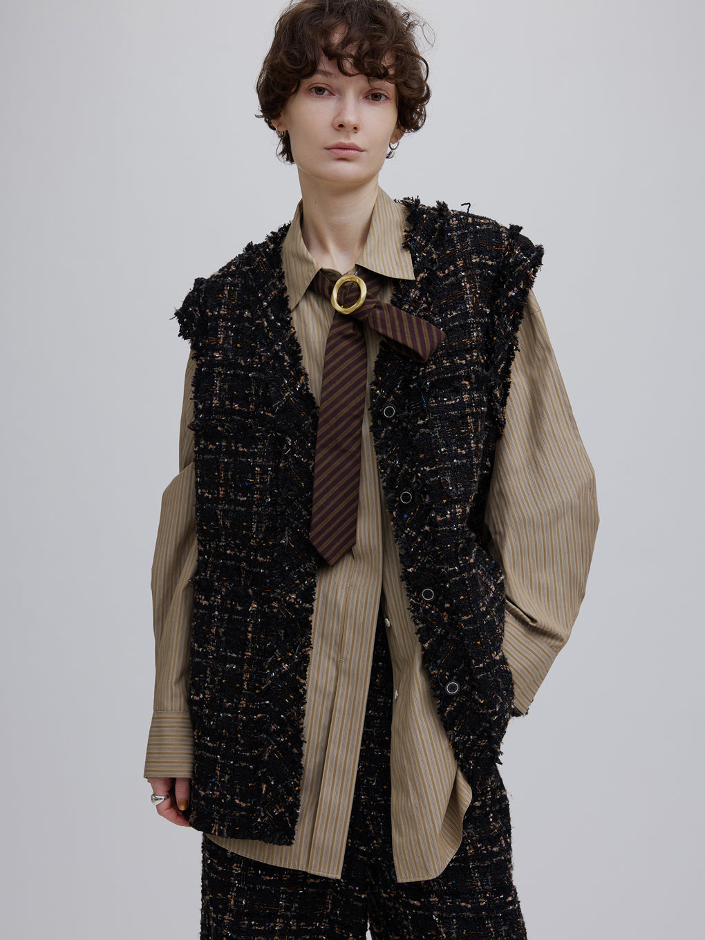 UND TEXTURE TWEED VEST