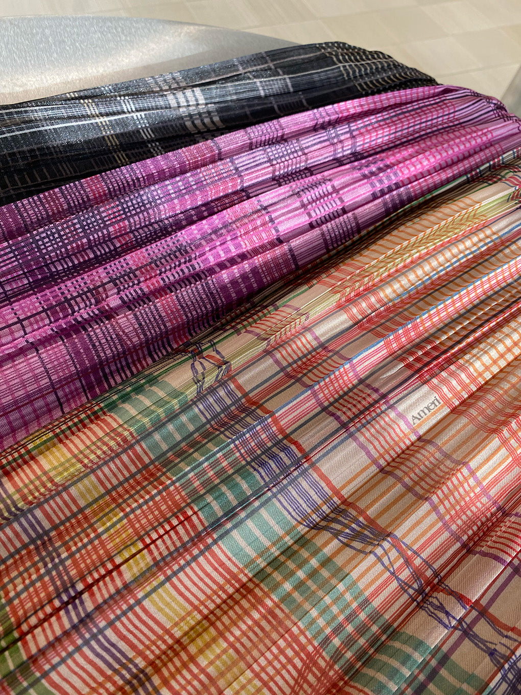 MEDI STRAIN CHECK SKIRT