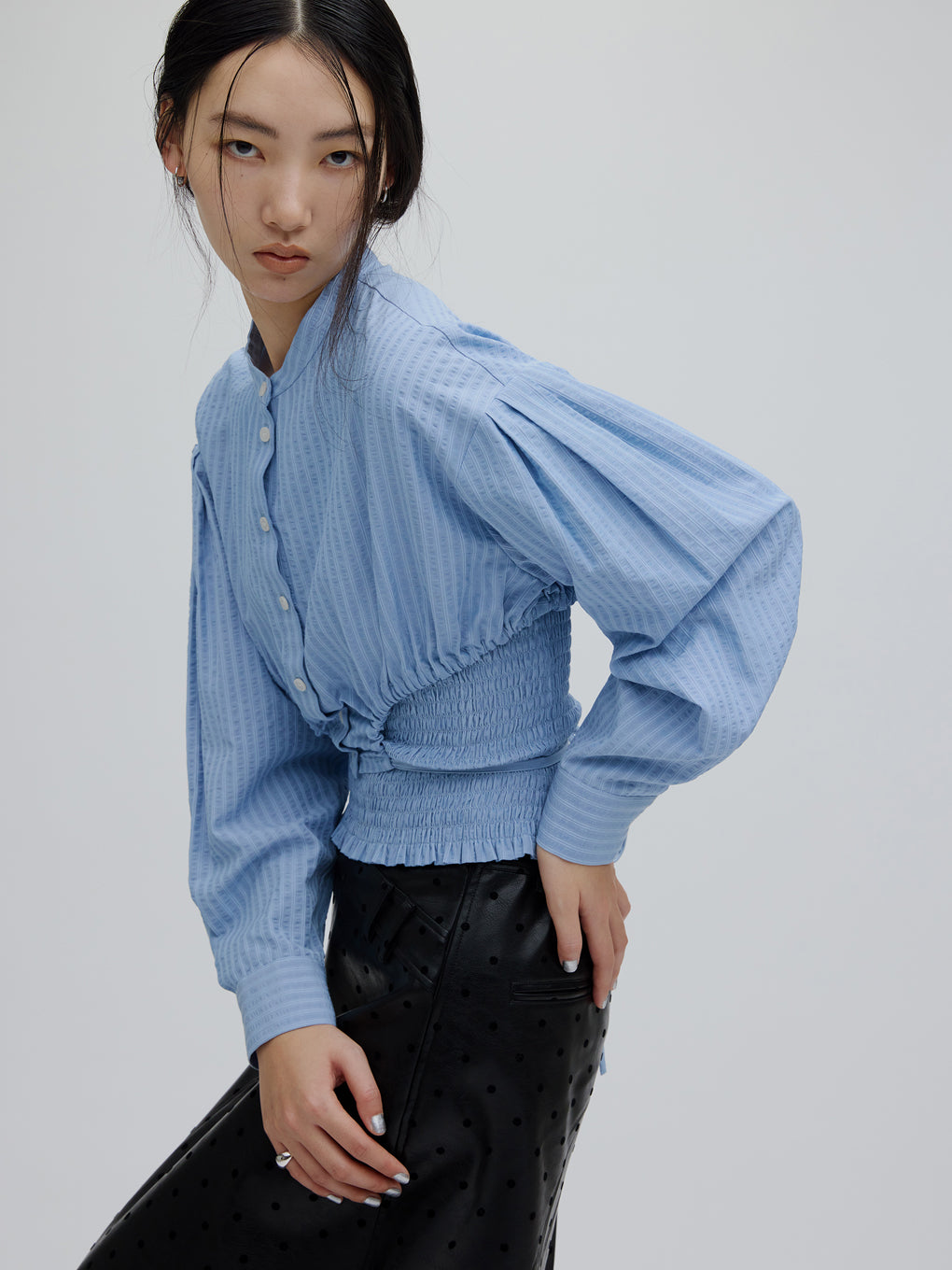 SHIRRING LAYERED SHORT SHIRT