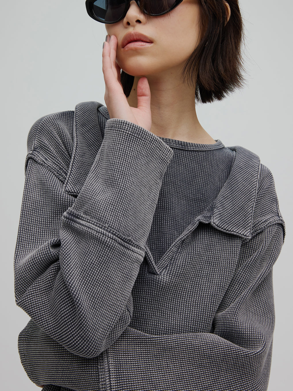 WAFFLE LAYERED DESIGN CUT TOP