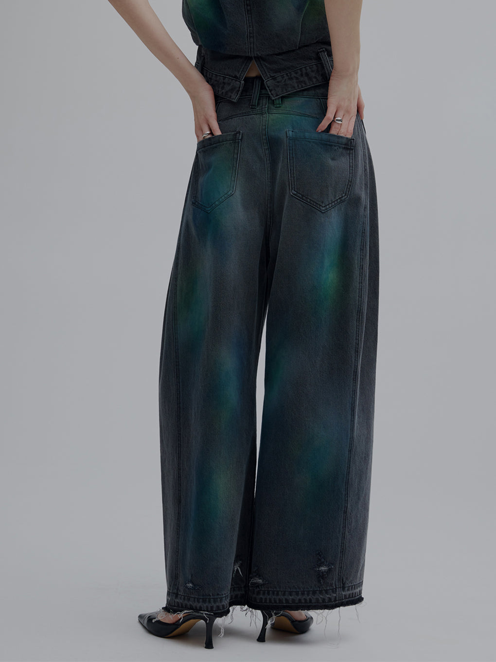 WIDE SIDE TUCK PAINT DENIM PANTS