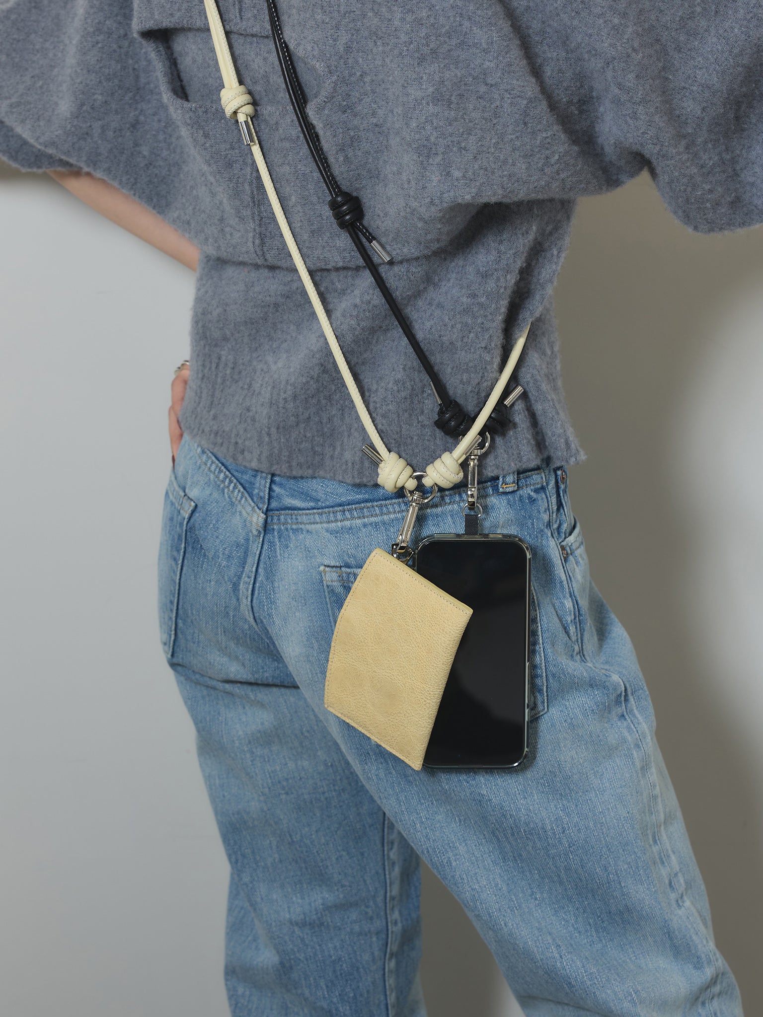 ITTI HERRIE PHONE STRING