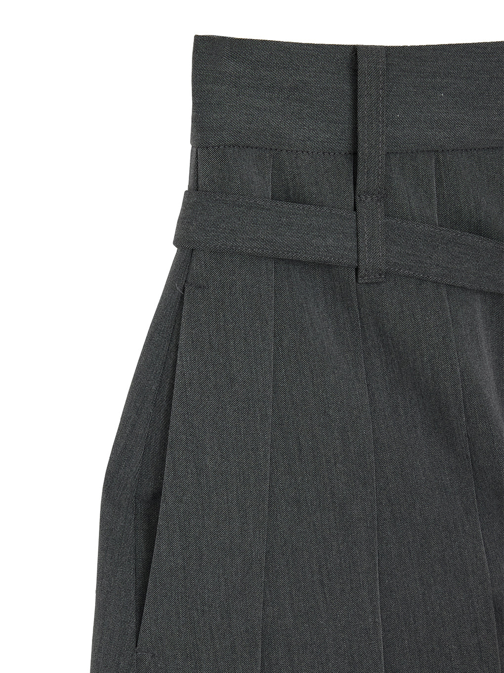 MEDI LOW BELT PLEATS SKIRT