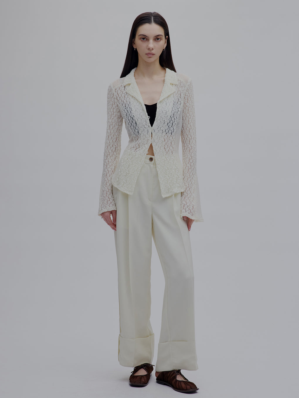 MEDI SHRUNK LACE OPEN COLLAR TOP
