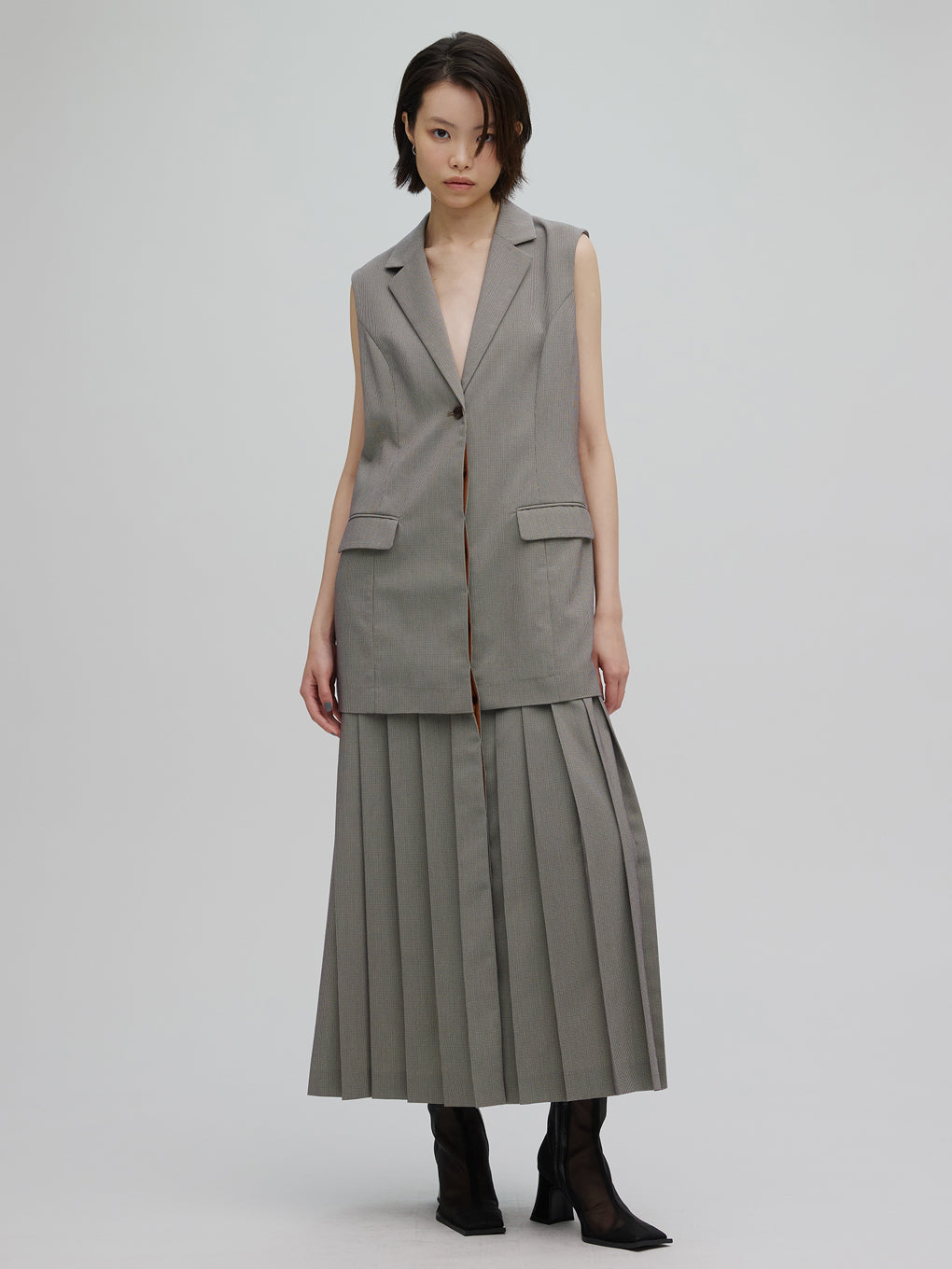 PLEATED SKIRT DOCKING SUIT DRESS