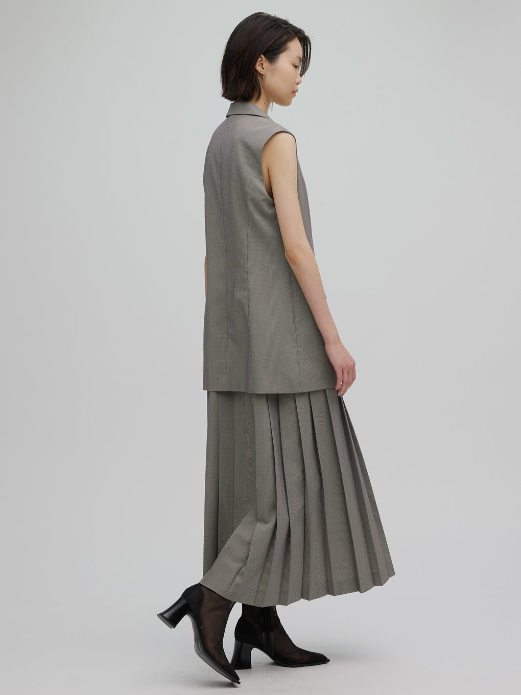 PLEATED SKIRT DOCKING SUIT DRESS