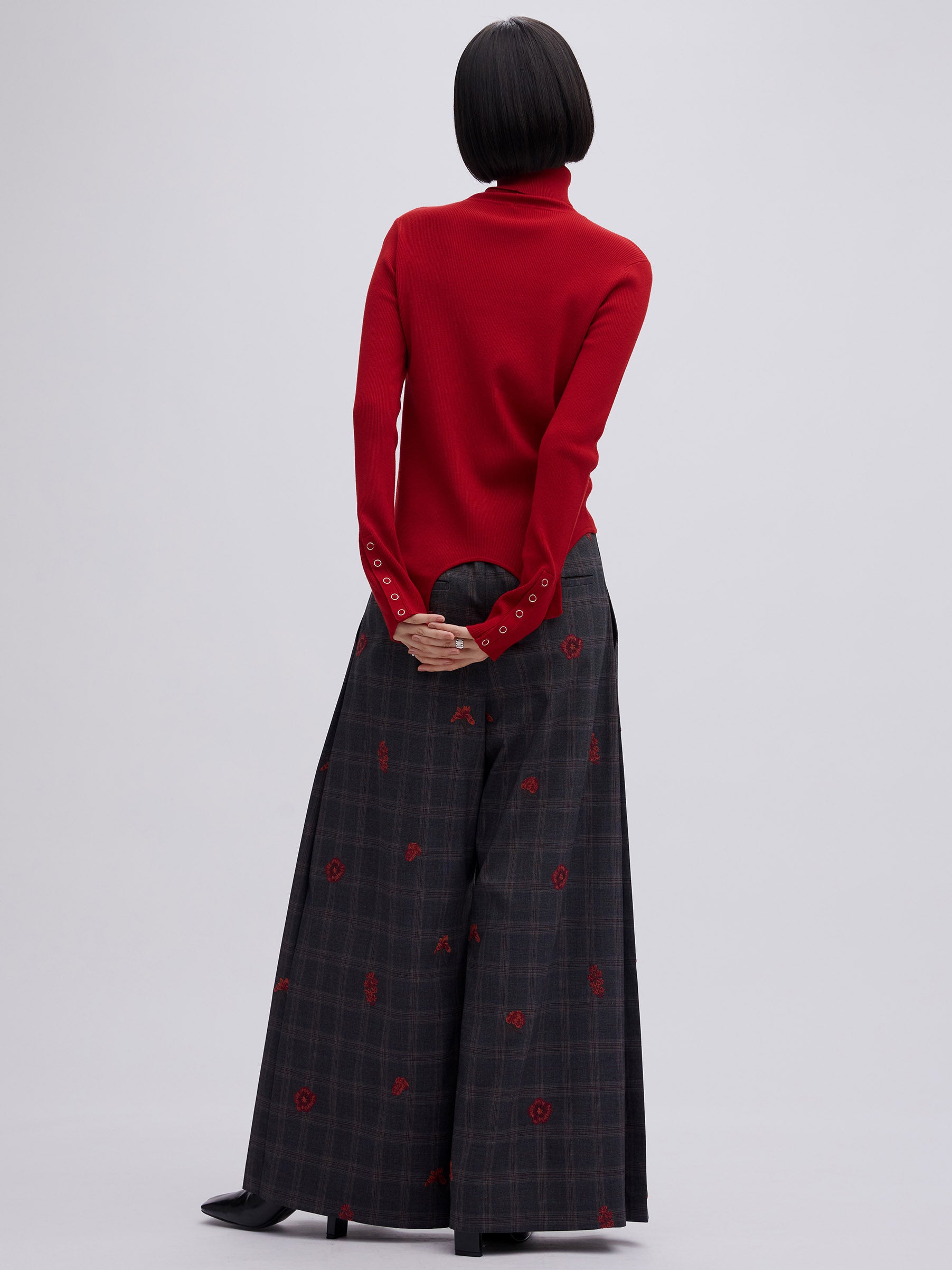 CHECK FLOWER PLEATS PANTS