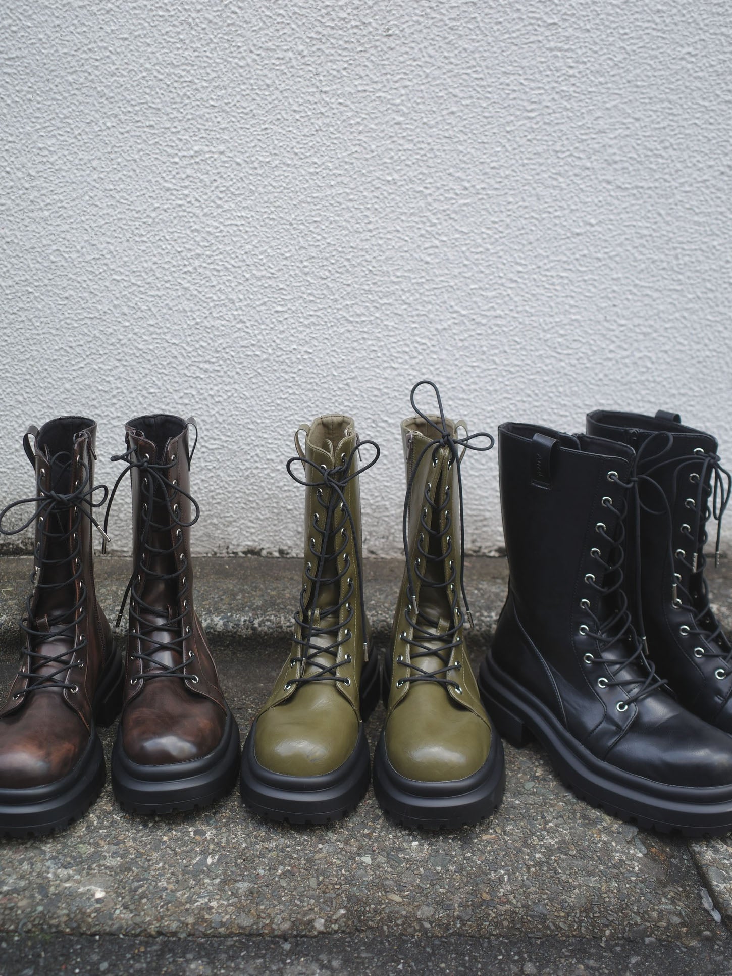 LACE UP TANK SOLE BOOTS