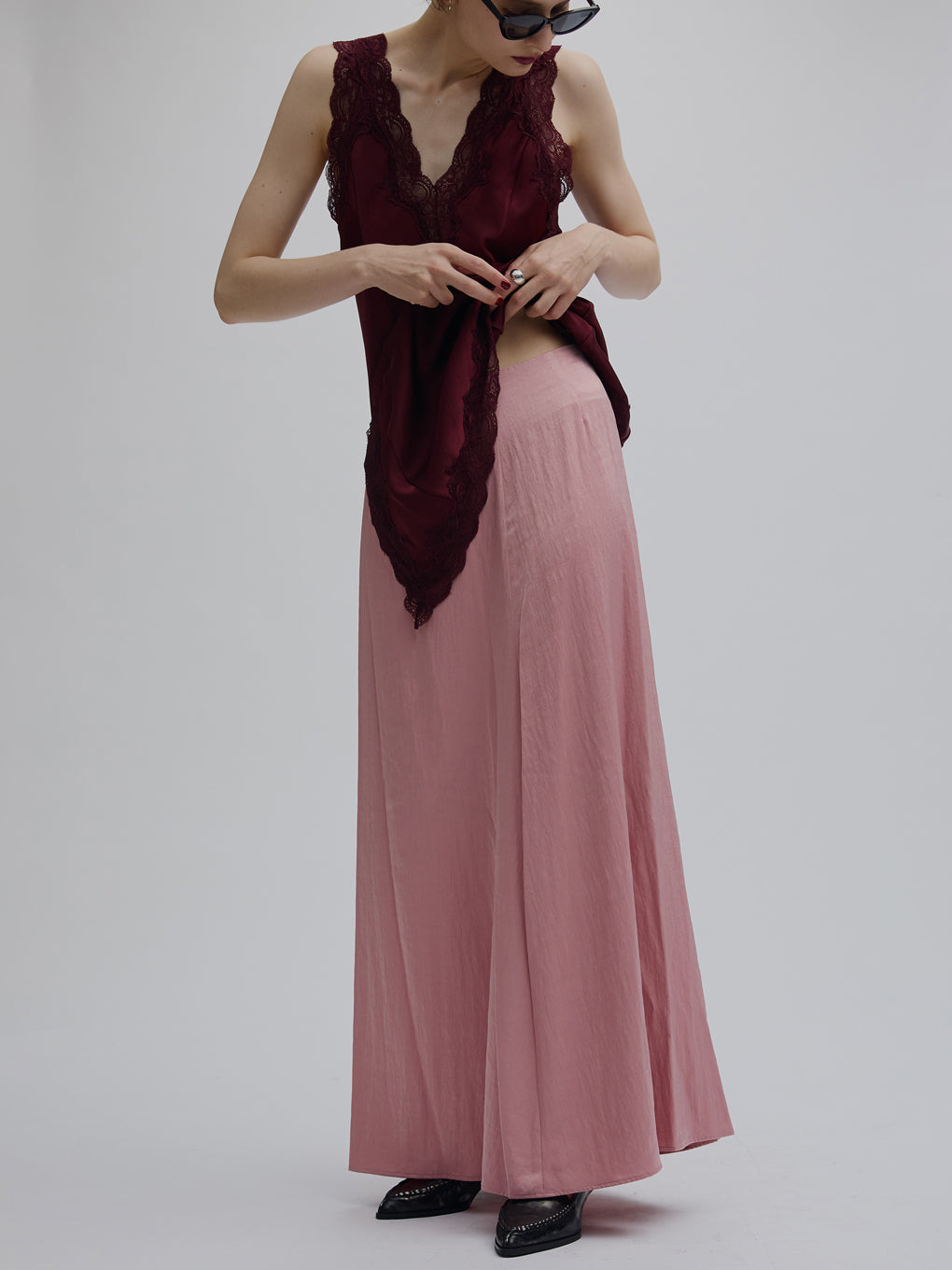 MEDI SILKY GLOW FLARE SKIRT