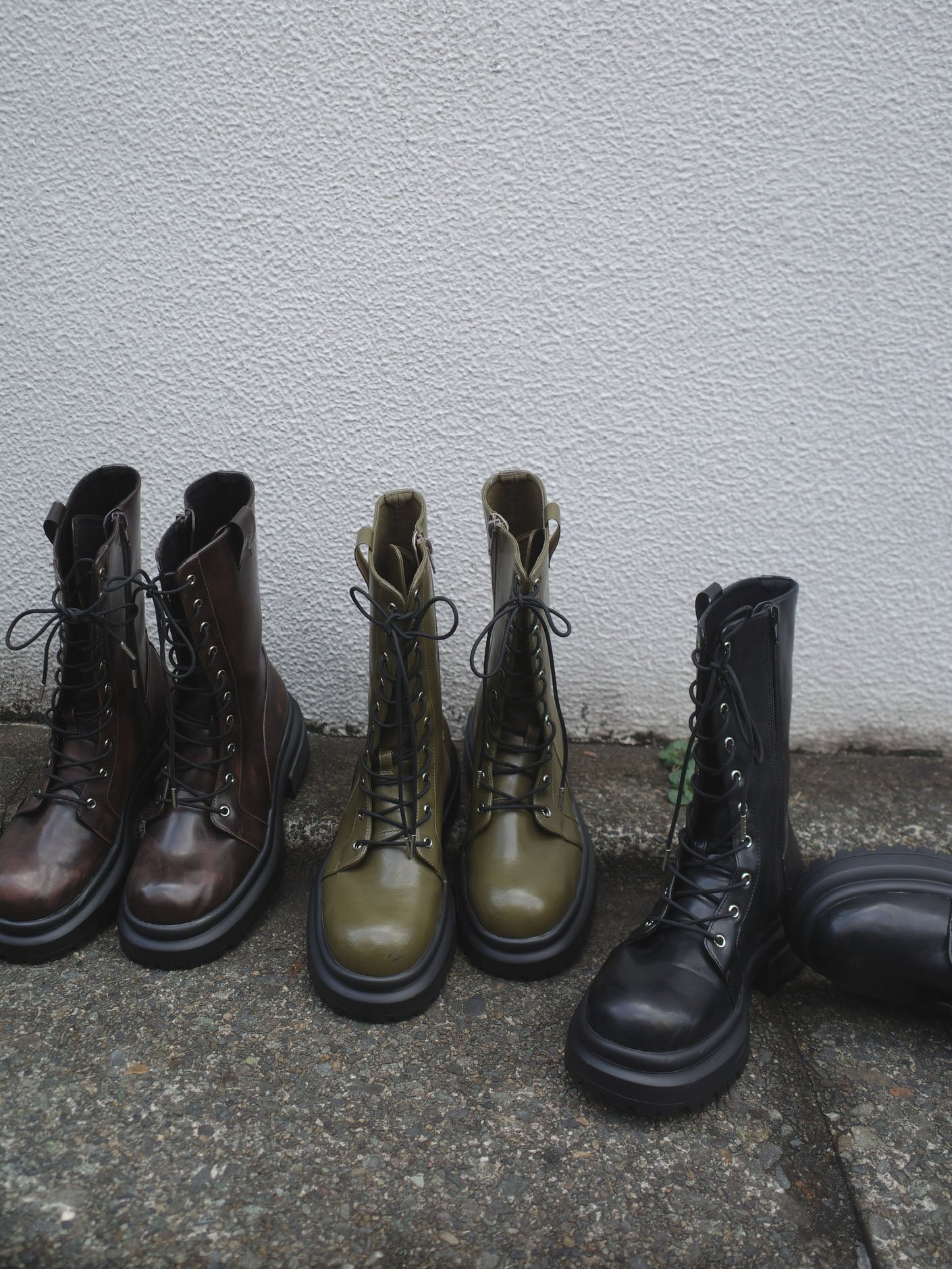 LACE UP TANK SOLE BOOTS