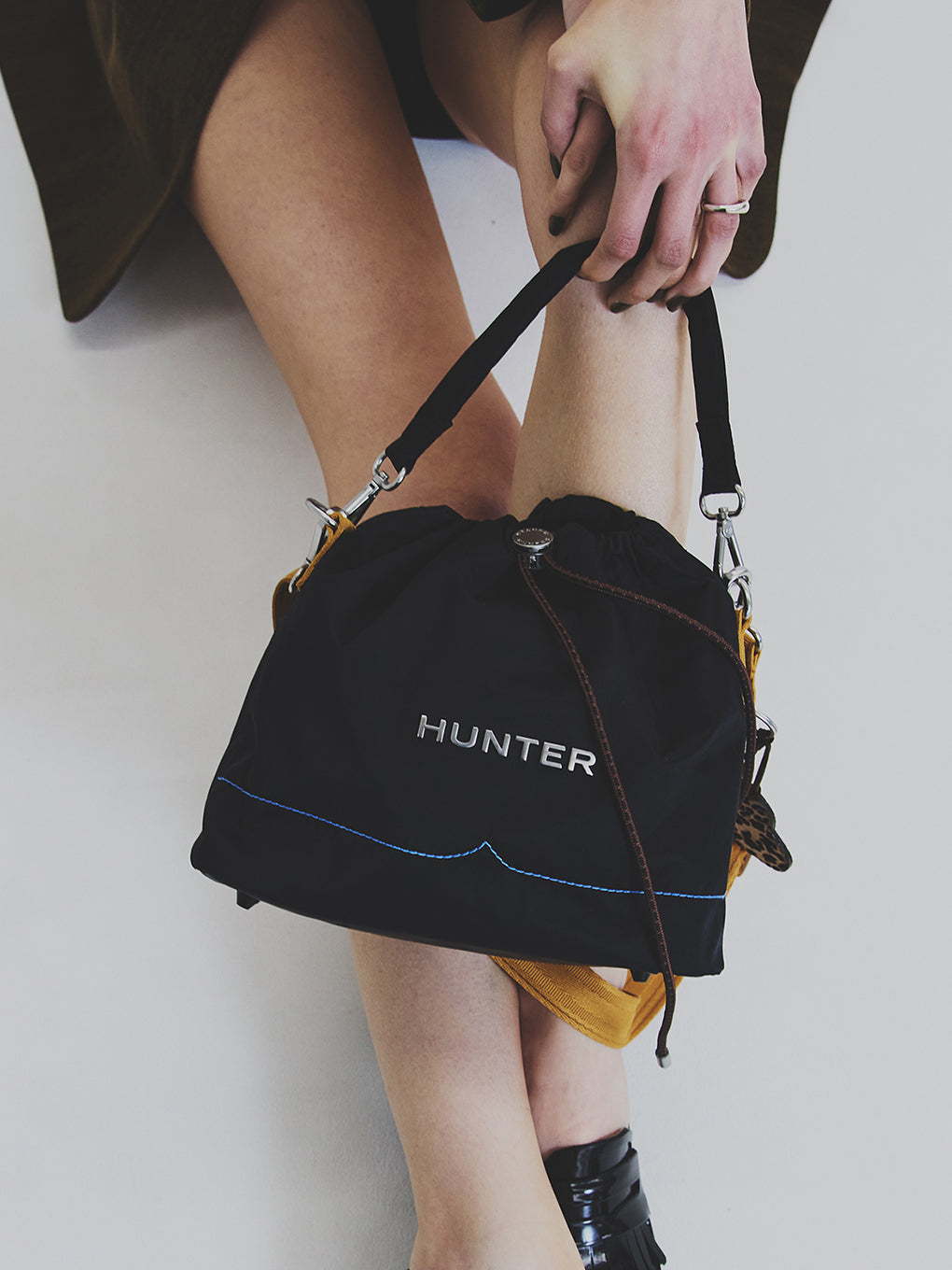 HUNTER×Ameri PREMIUM NYLON BUCKET