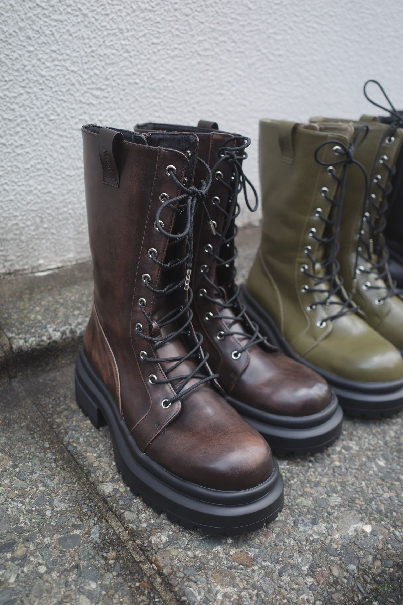 LACE UP TANK SOLE BOOTS