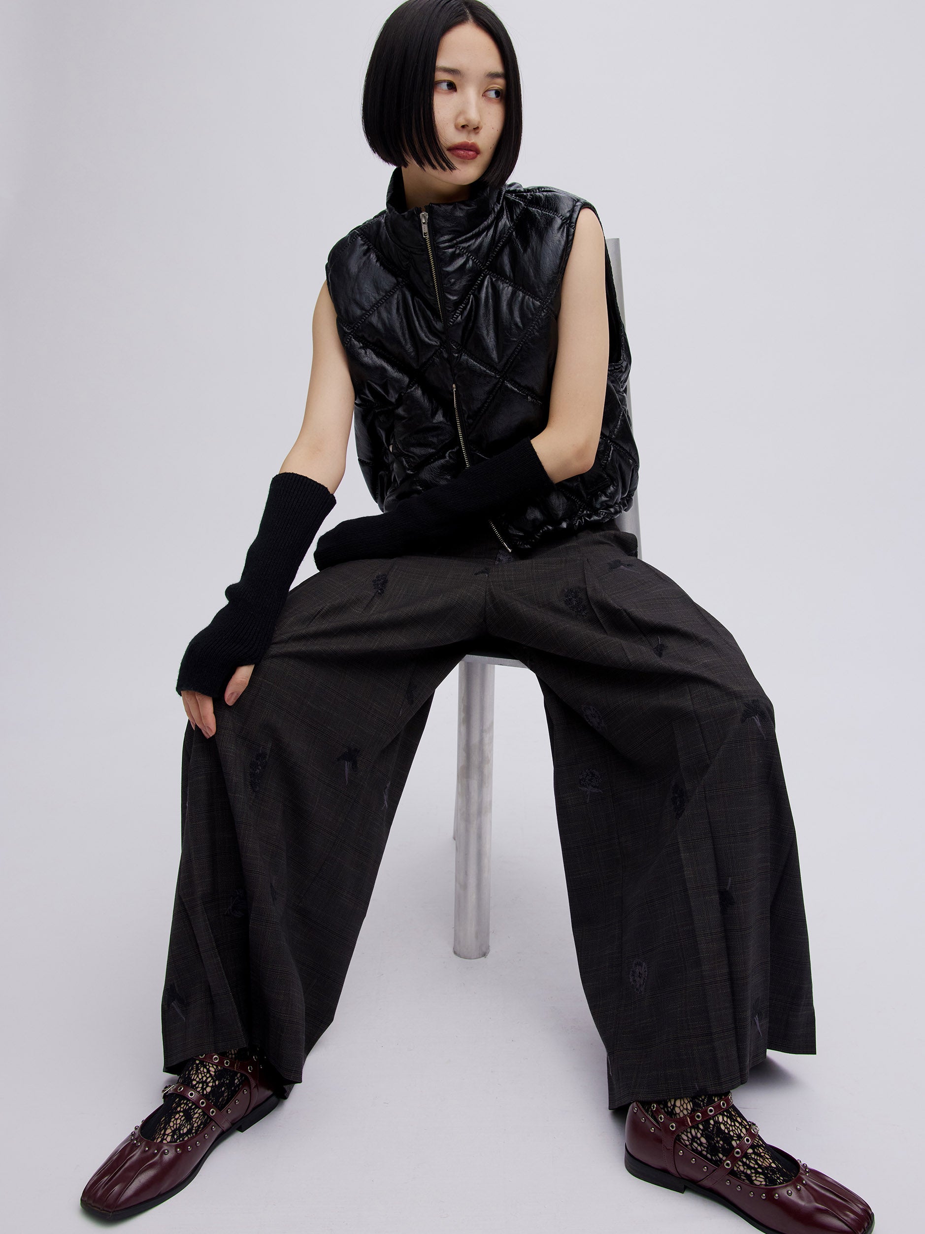 CHECK FLOWER PLEATS PANTS