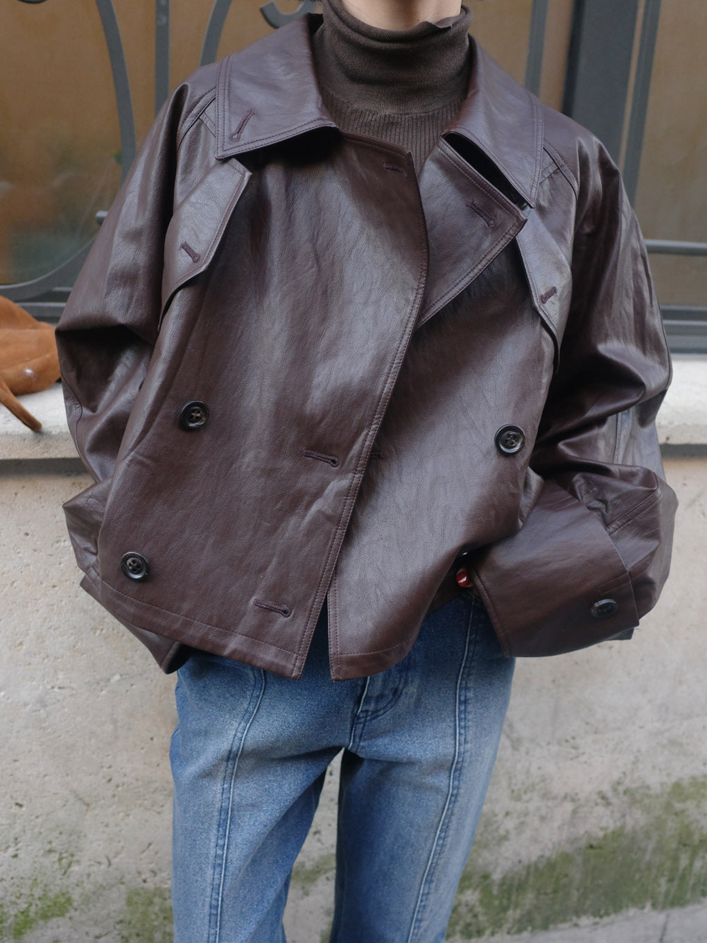 DRAWSTRING YOKE SYNTHETIC LEATHER SHORT COAT