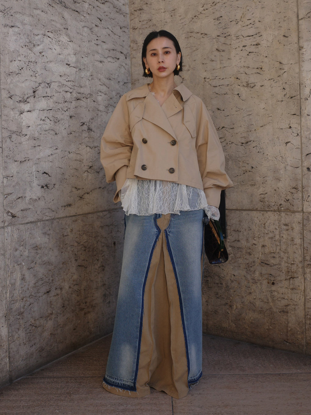 DRAWSTRING YOKE TRENCH SHORT COAT