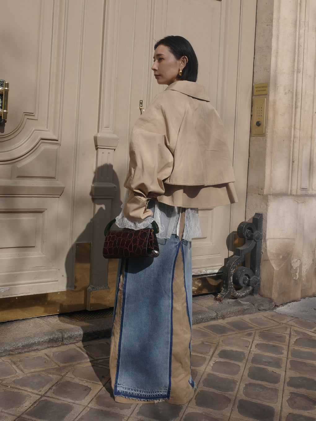 DRAWSTRING YOKE TRENCH SHORT COAT