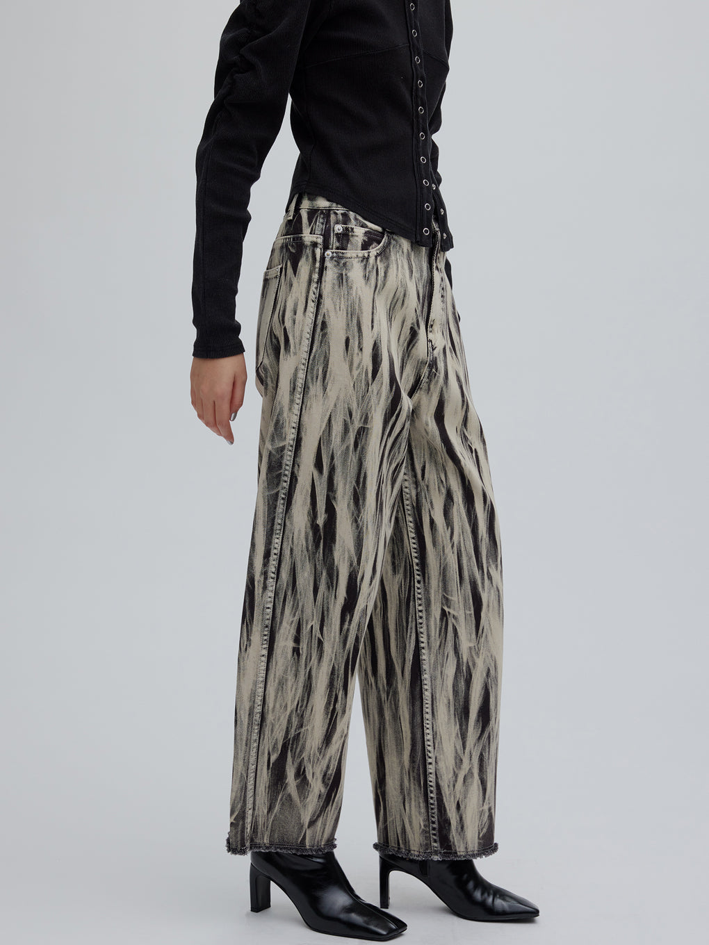 HAND BLEACH LOOSE DENIM