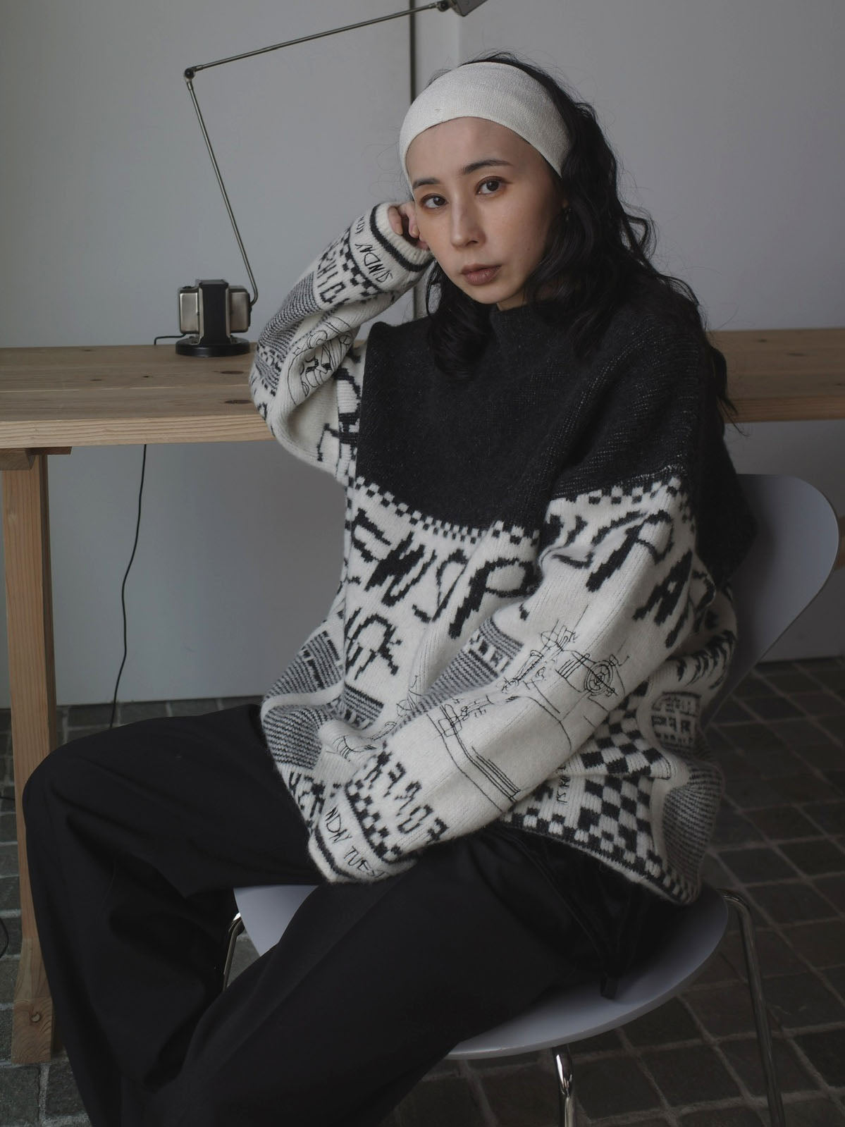 NEWS PAPER JACQUARED KNIT TOP