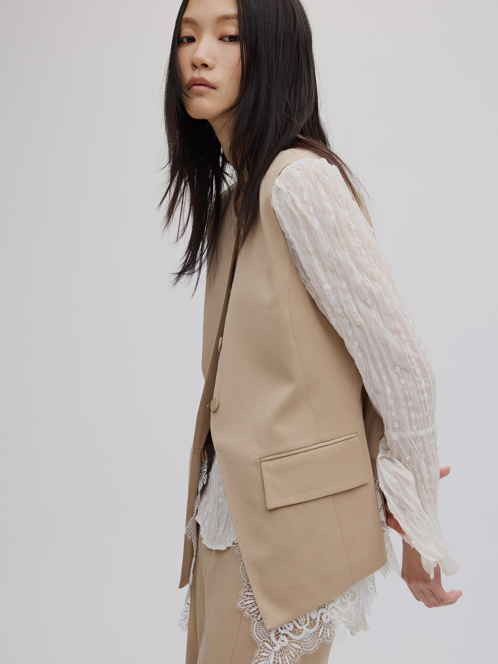 2WAY CREW NECK LACE TAKE OFF VEST