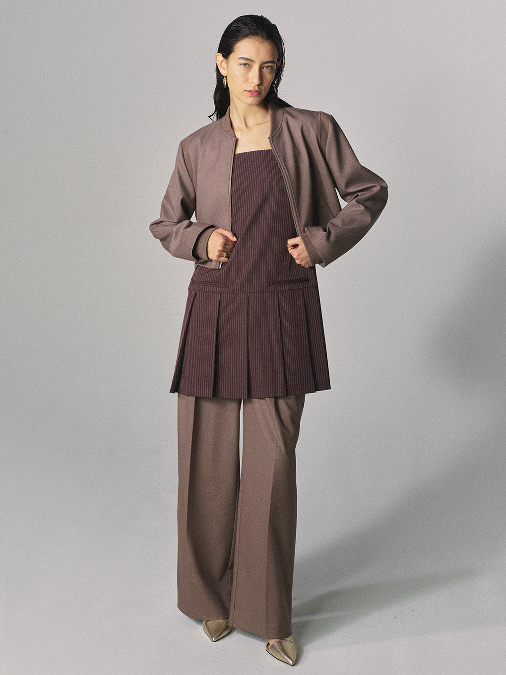 LOOSE STRAIGHT TUCK PANTS