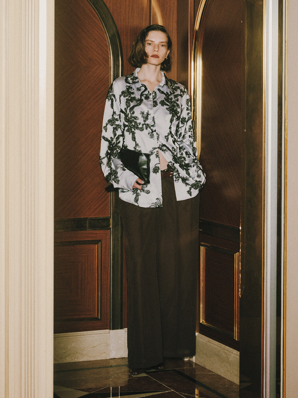 MOLE YARN EMBROIDERY SATIN SHIRT