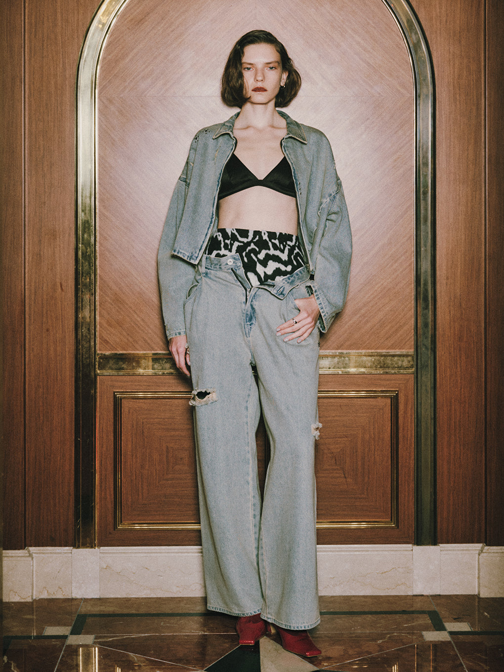 TATTOO STUDS DENIM PANTS