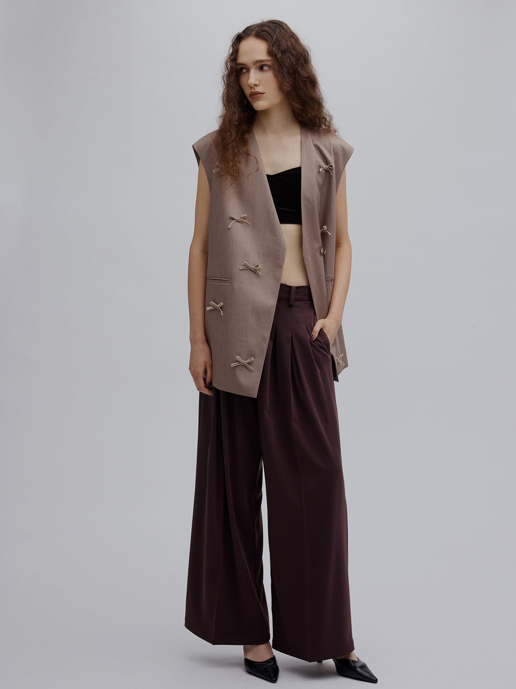 MODERN BALANCE TUCK PANTS