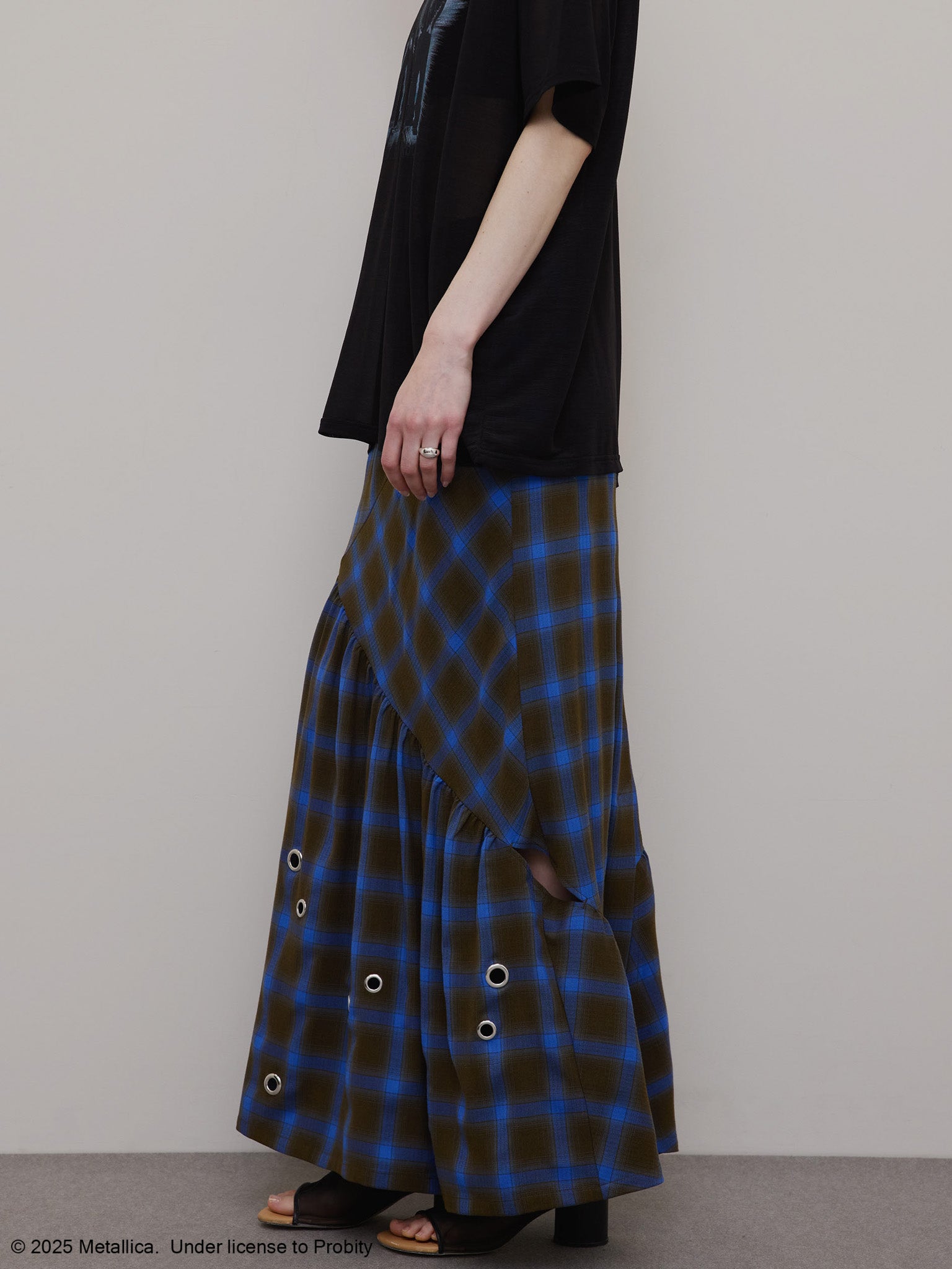 CHECK EYELET SEMI FLARE SKIRT