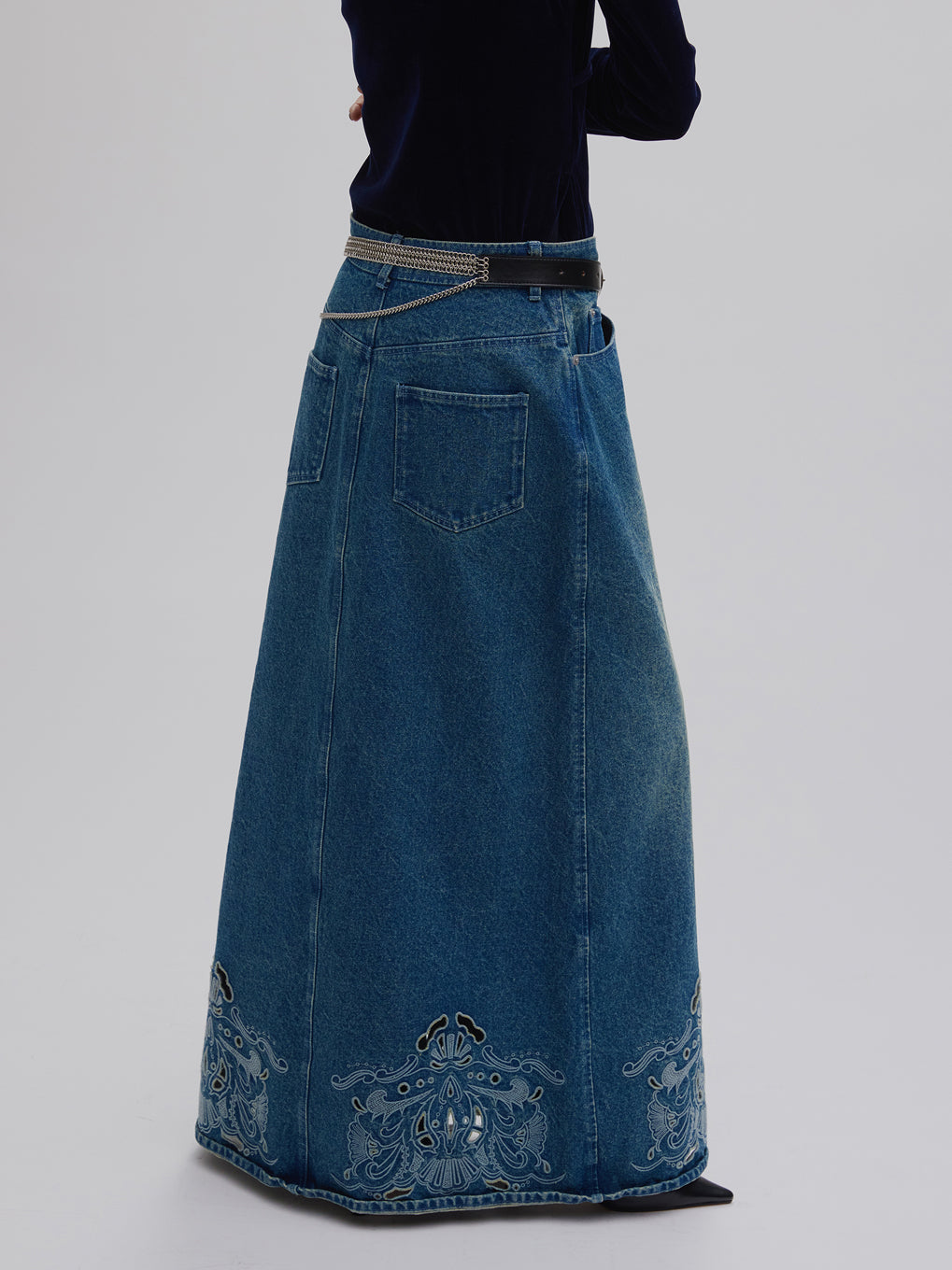 UND CUTWORK EMBROIDERY DENIM SKIRT
