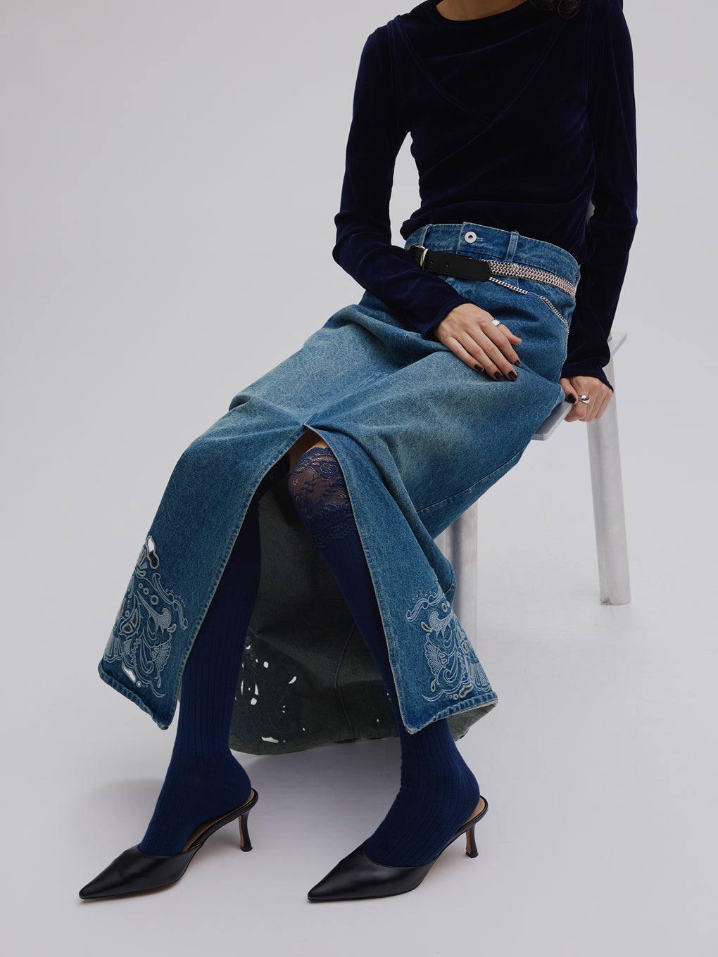 UND CUTWORK EMBROIDERY DENIM SKIRT