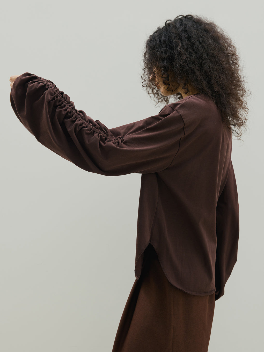 UND OIL PAINTING GATHER TOP