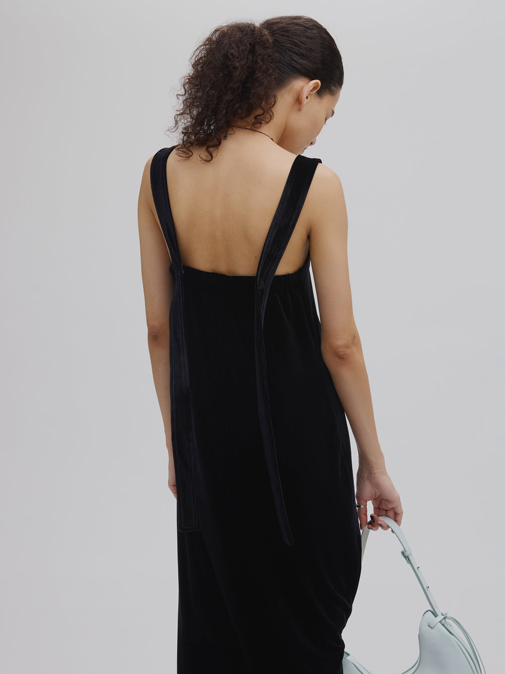 UND OFF SHOULDER VELOUR CARDIGAN SET DRESS