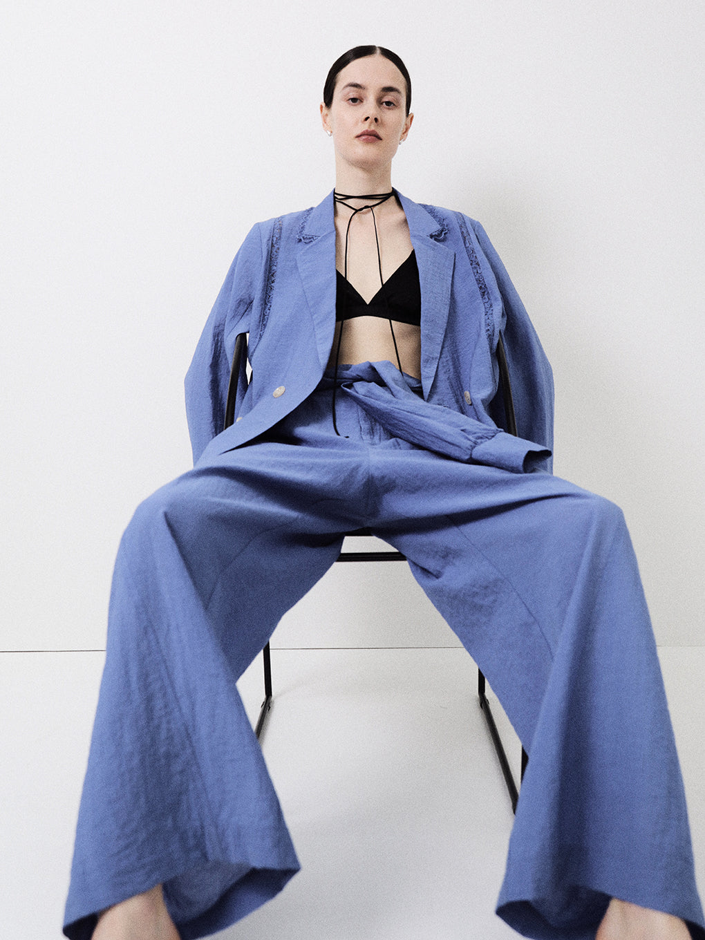 MEDI SLEEVE BELT TUCK PANTS