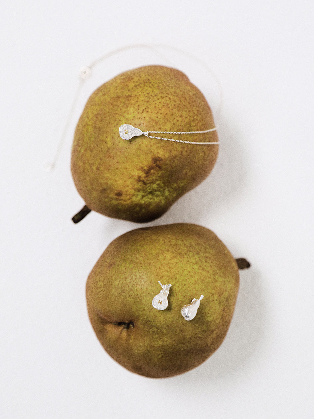 MEDI SLV925 PEAR NECKLACE